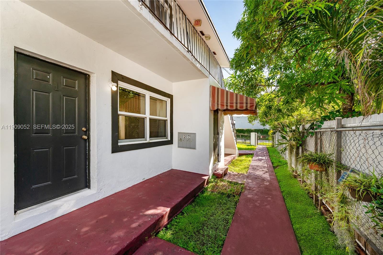 520 SW Krome Terrace — photo 6