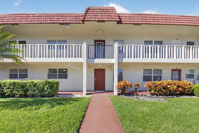 20 Abbey Lane 103, Delray Beach, FL 33446
