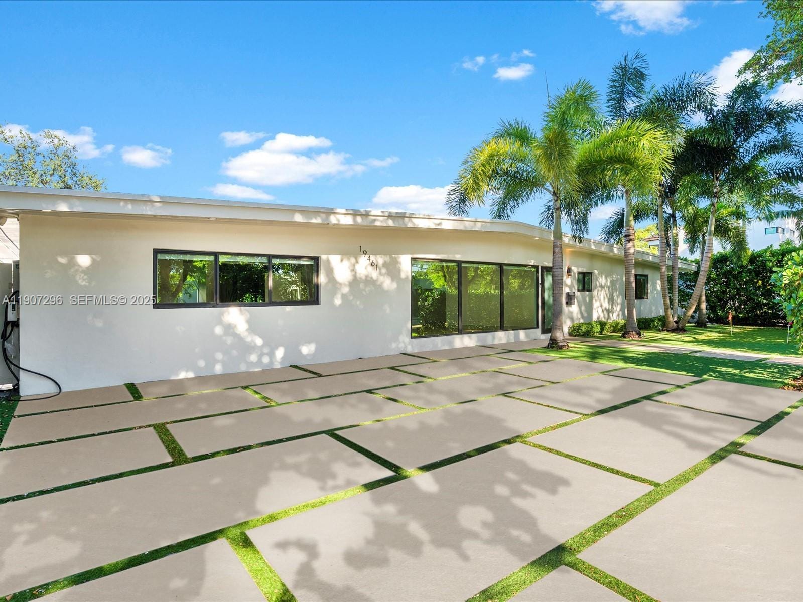 19461 NE 22nd Road, North Miami Beach, FL 33179 photo 2