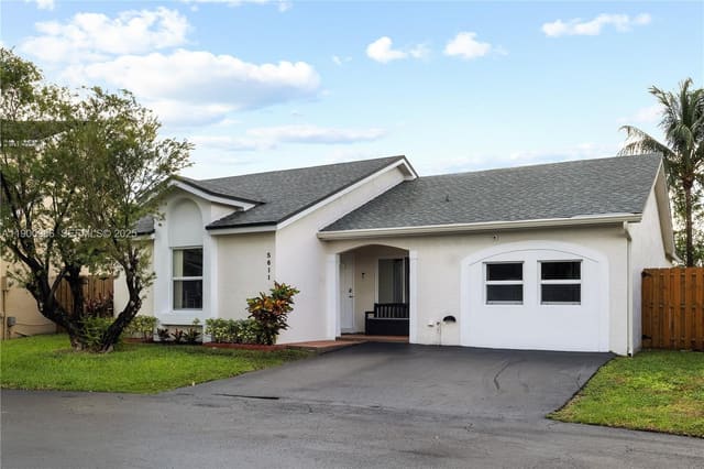 5611 NW 100th Court, Doral, FL 33178