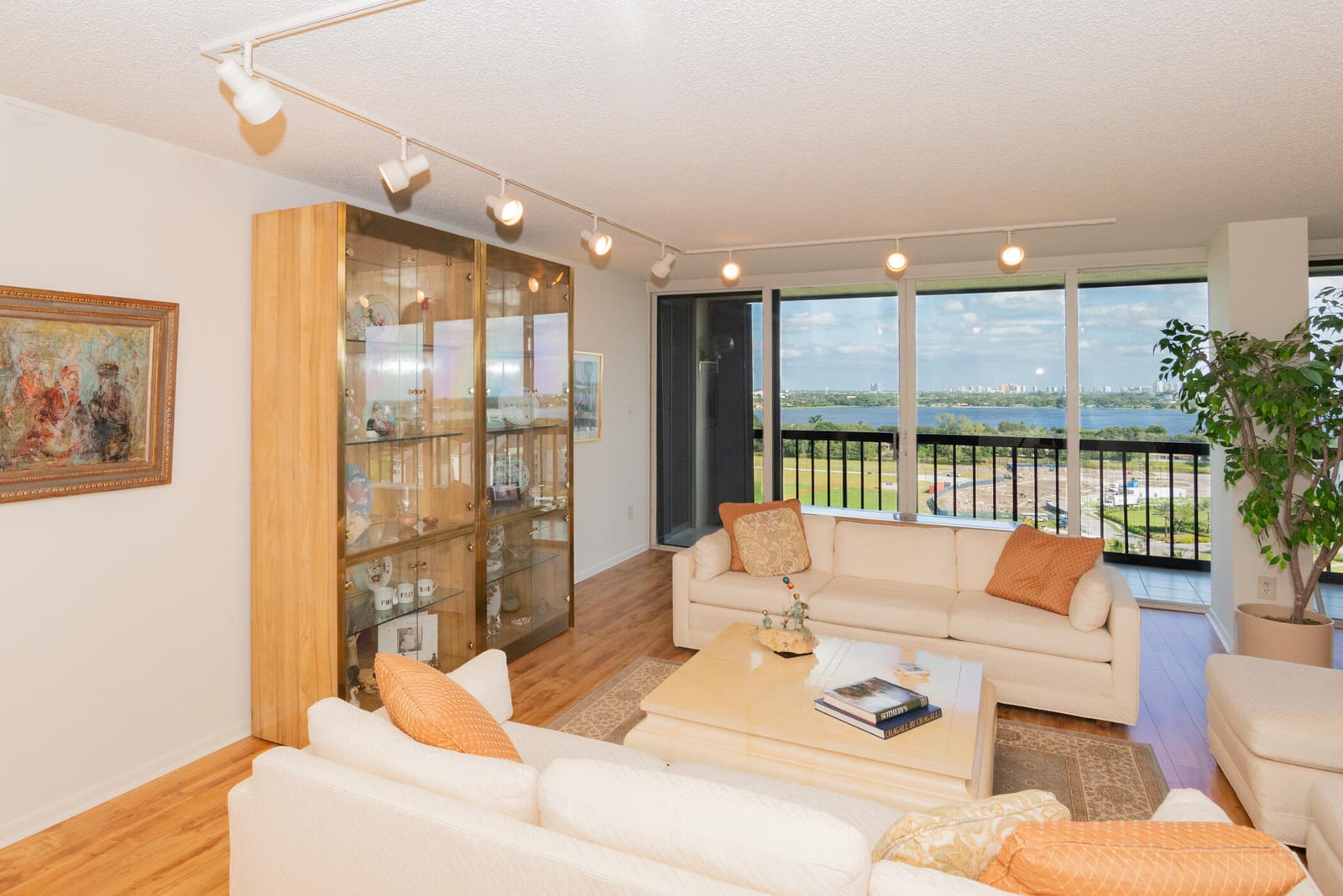 2480 Presidential Way 1504 — photo 6