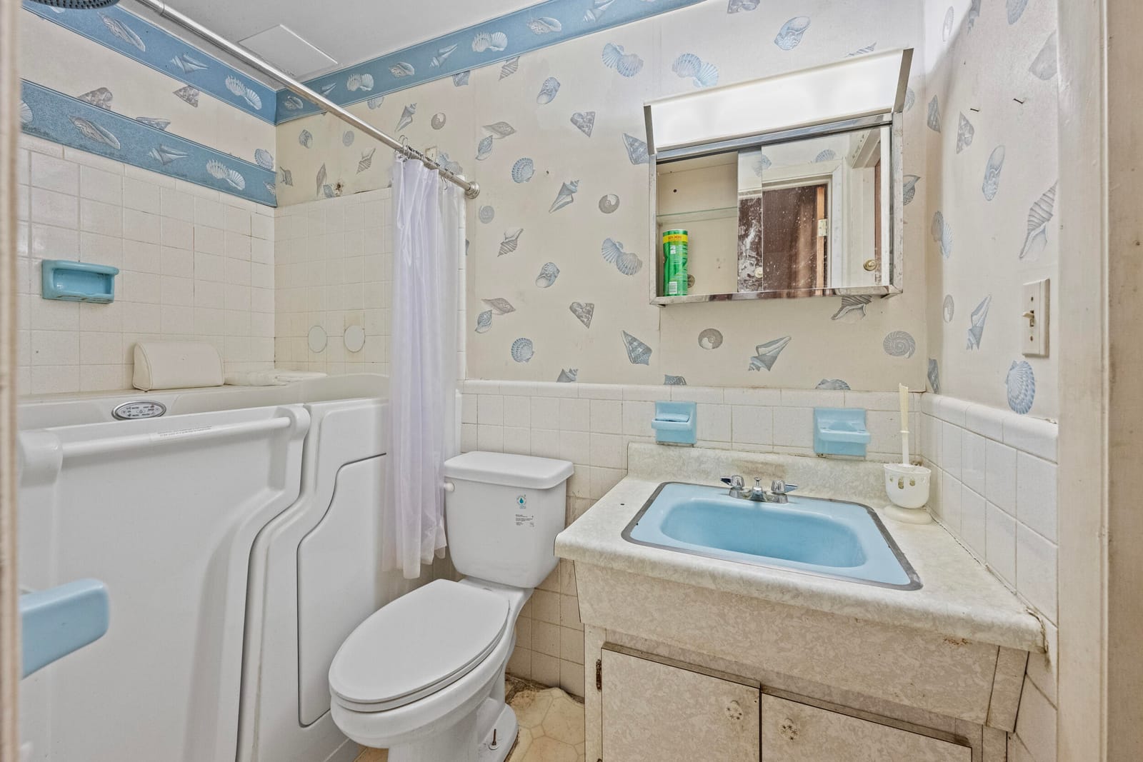 490 W 31st Street, Riviera Beach, FL 33404 photo 14
