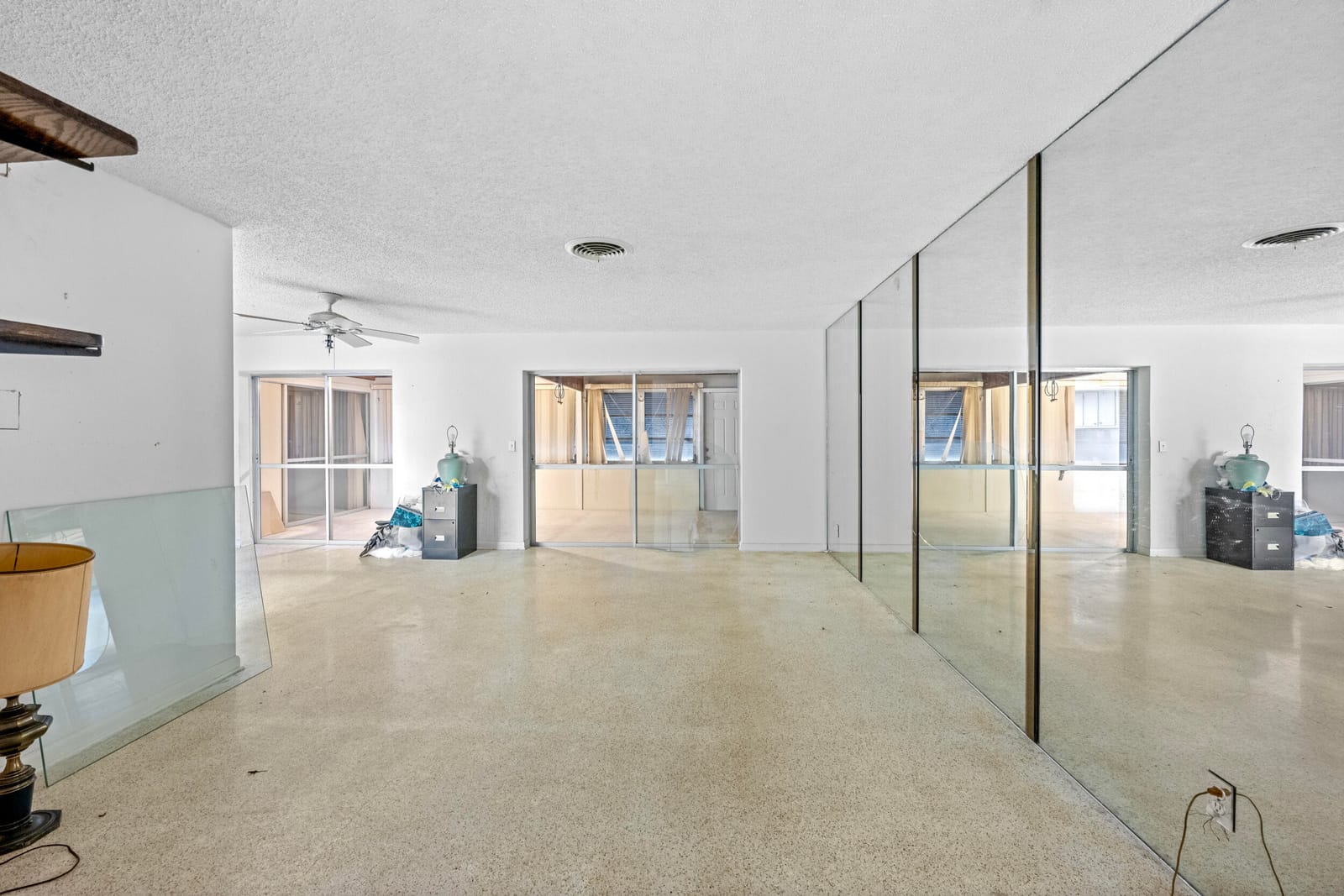 490 W 31st Street — photo 8