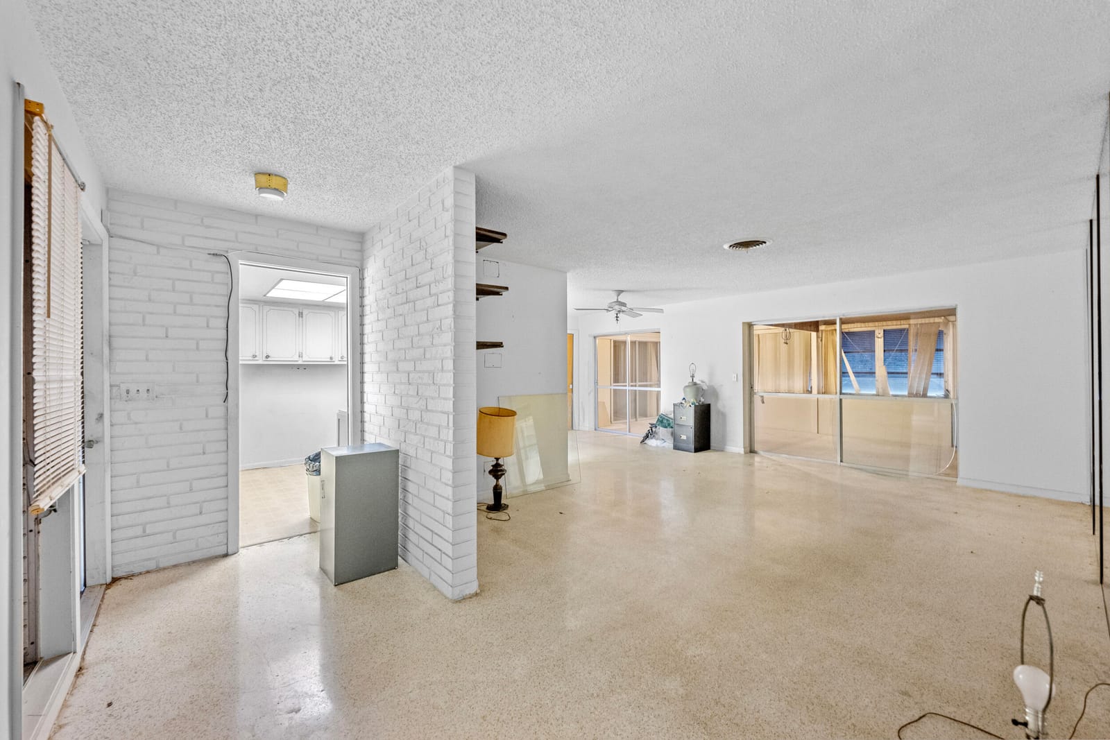 490 W 31st Street — photo 10