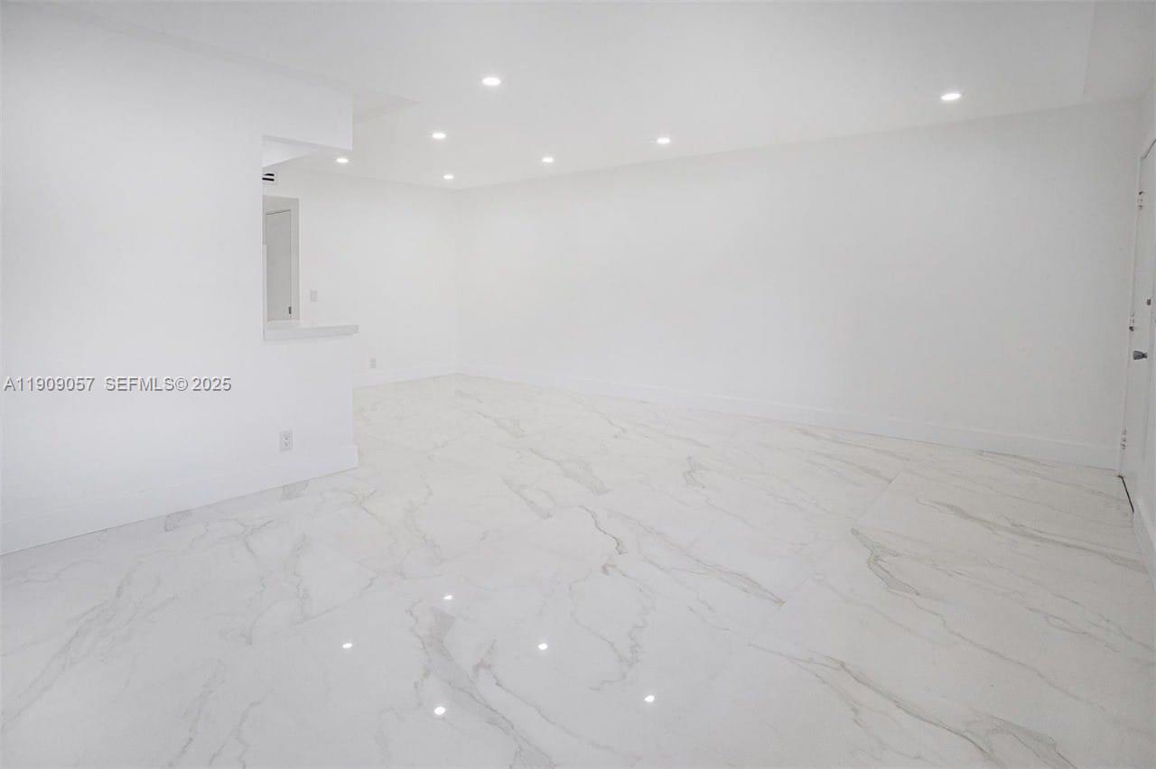 13250 SW 7th Court 204L, Pembroke Pines, FL 33027 photo 15