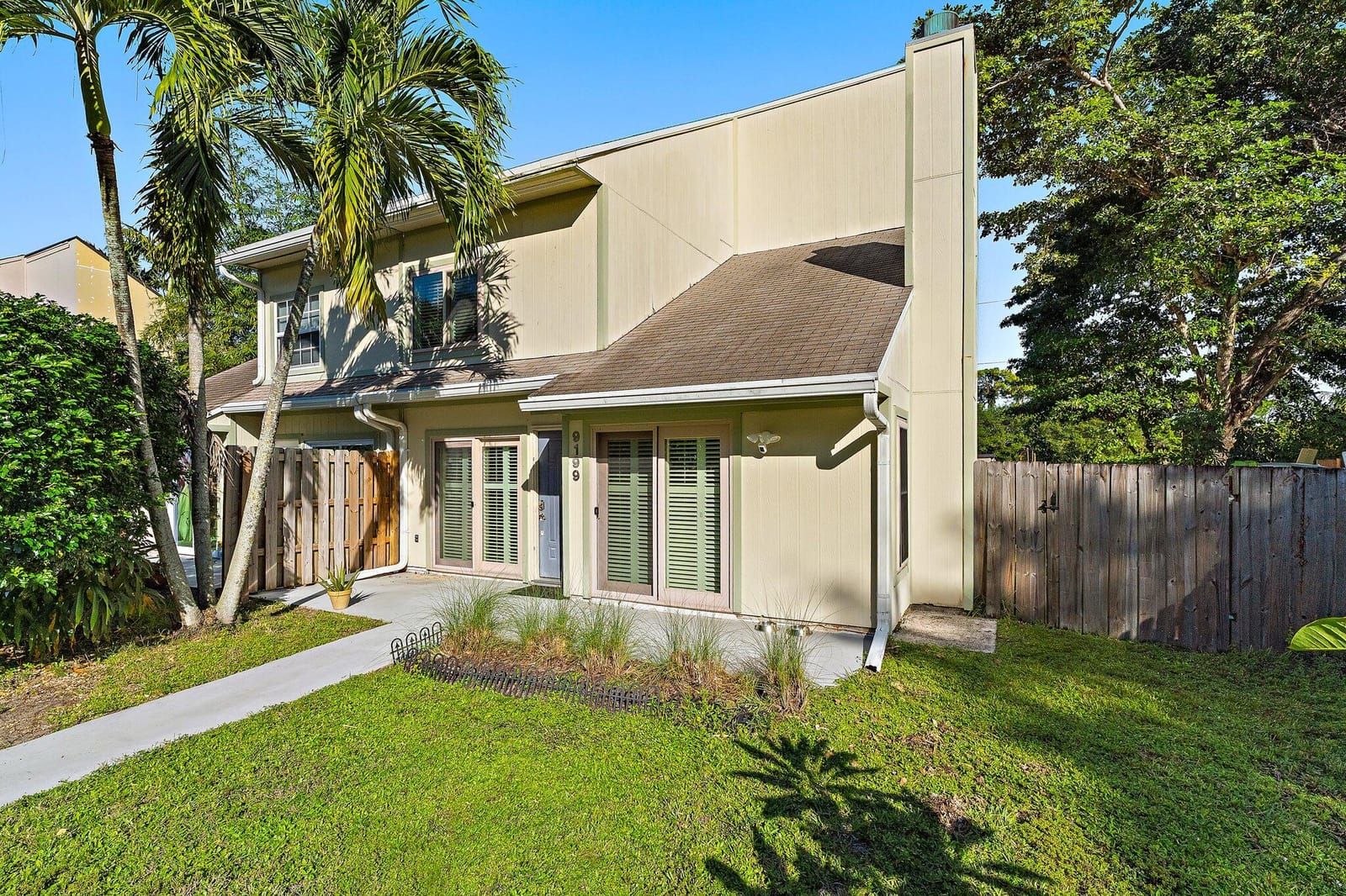 9199 Green Meadows Way, Palm Beach Gardens, FL 33418 photo 1