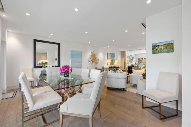 300 S Ocean Boulevard 3f, sold in Three Hundred Ocean Blvd Apts Inc, Palm Beach, FL