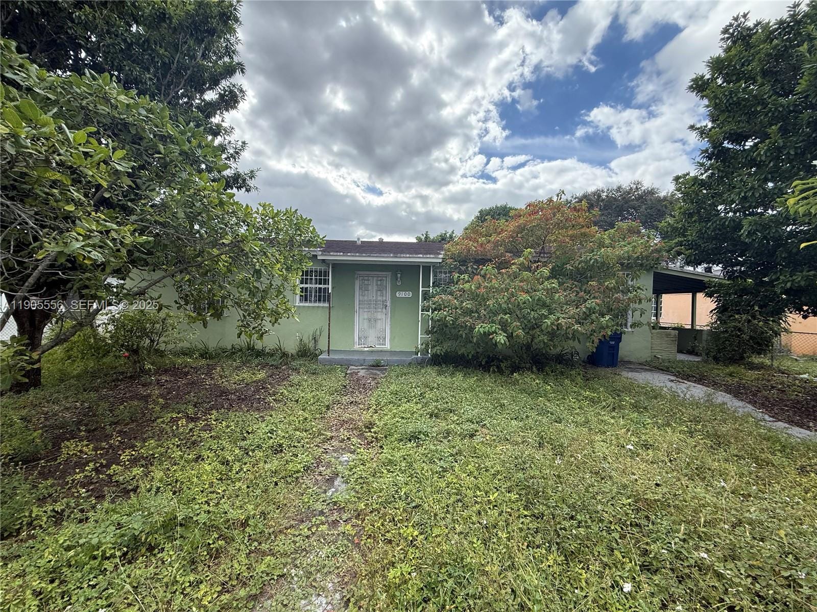 3 bedroom home for sale at 9100 Broad Manor, Miami, FL 33147 — $375,000