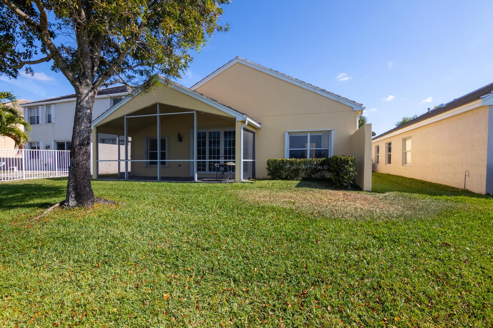 284 Berenger Walk, Royal Palm Beach, FL 33414 photo 18