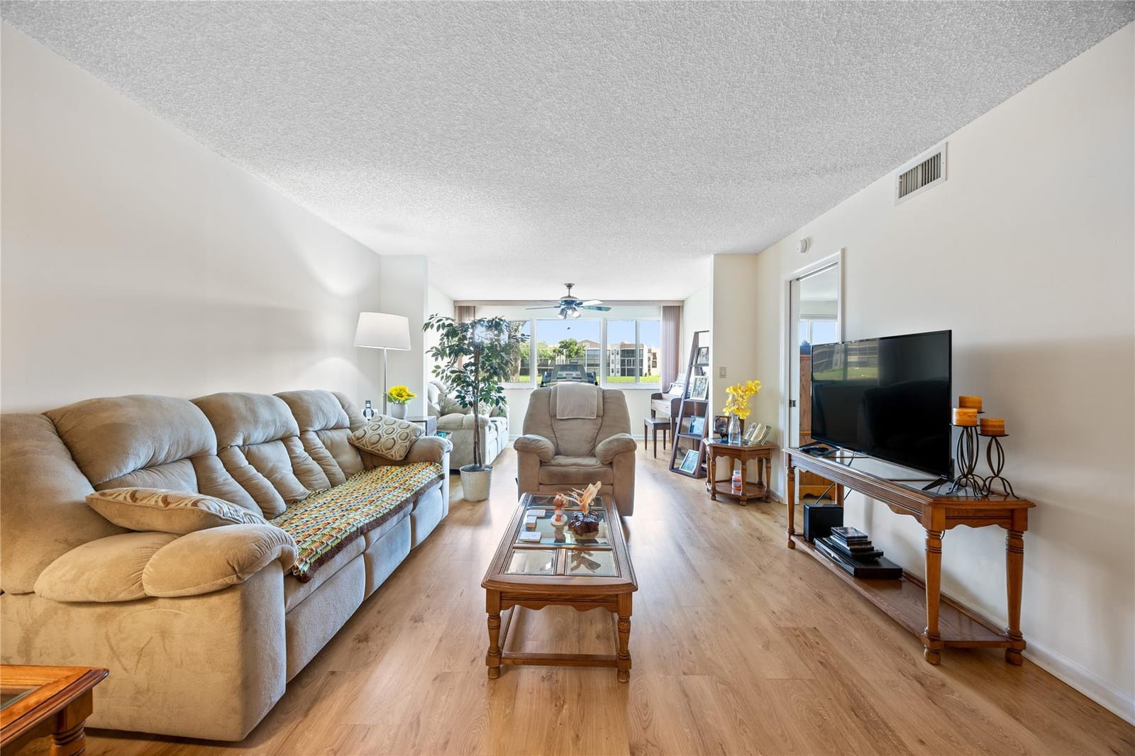 7186 S Devon Drive 109 — photo 5