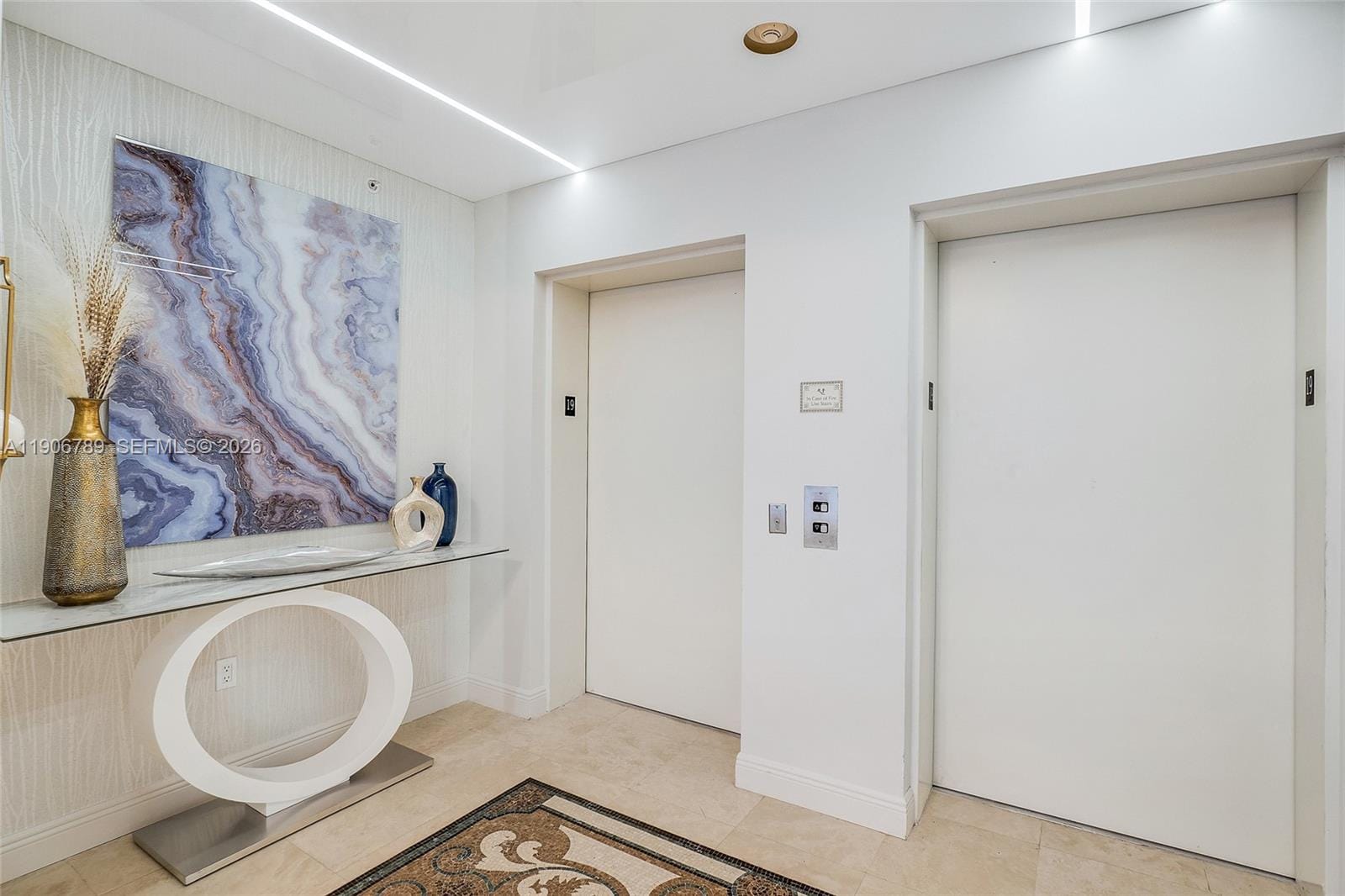20201 E Country Club Drive 1903 — photo 6