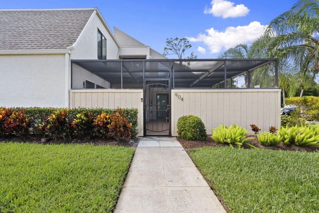 1100 SE Mitchell Avenue 904, sold in Tarpon Bay Villas, Port St Lucie, FL