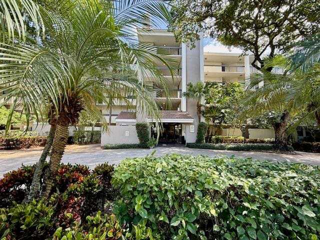 2025 Lavers Circle D411, sold in Lakeside, Delray Beach, FL