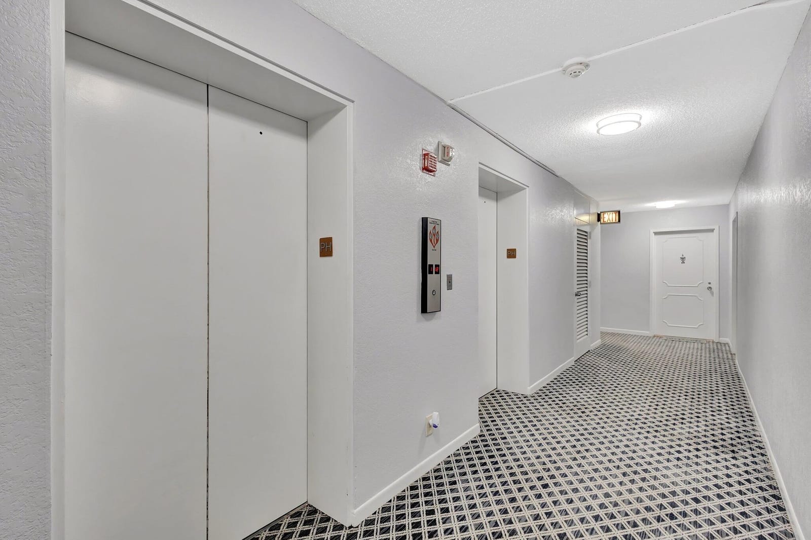 2000 Presidential Way Ph5, West Palm Beach, FL 33401 photo 29