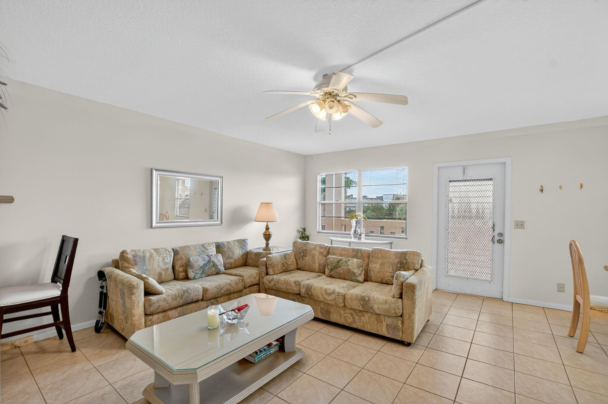 3025 Guildford B 3025 — photo 8