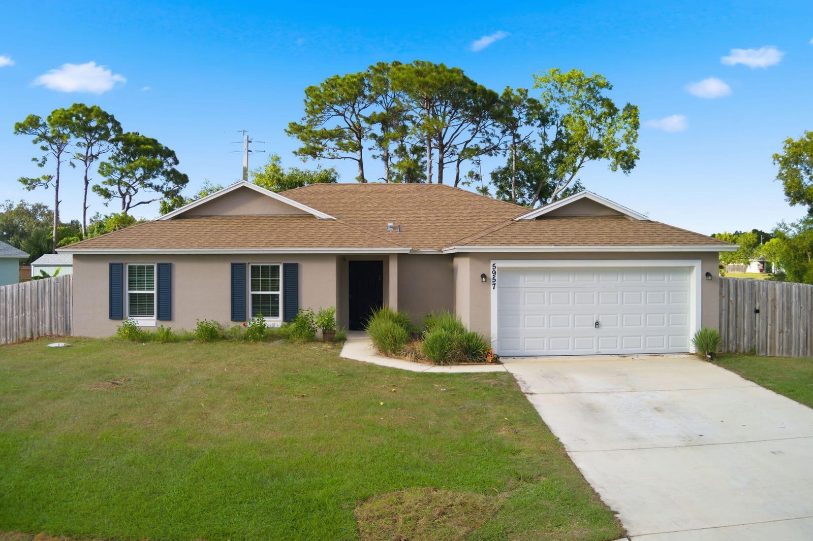 5957 NW Baynard Drive — photo 4