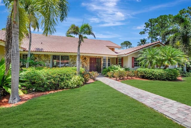 11106 Whispering Pines Lane, sold in Tamarron, Boca Raton, FL