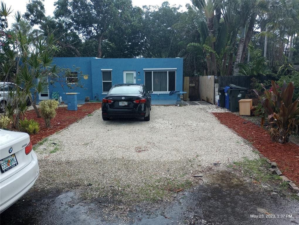 1608 NW 5th Avenue — photo 4