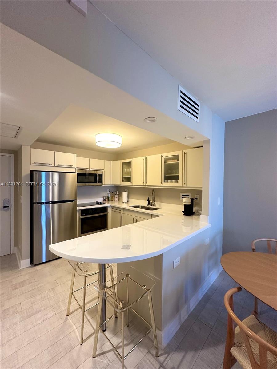2301 Collins Avenue 836 — photo 5