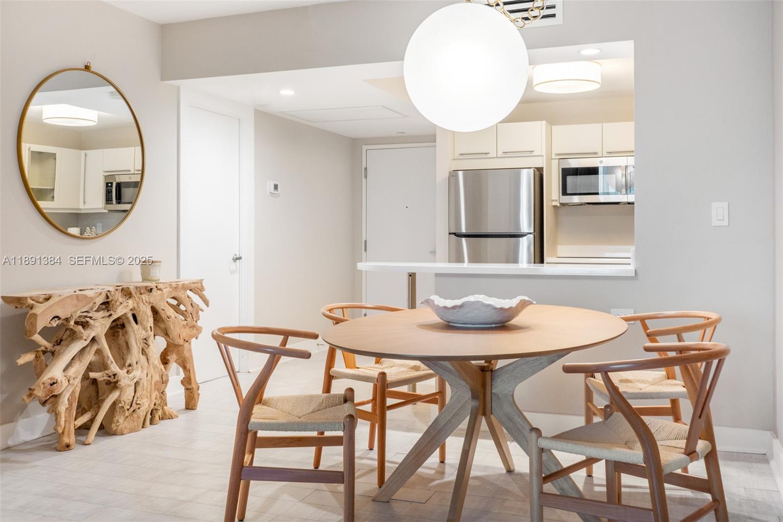 2301 Collins Avenue 836 — photo 6
