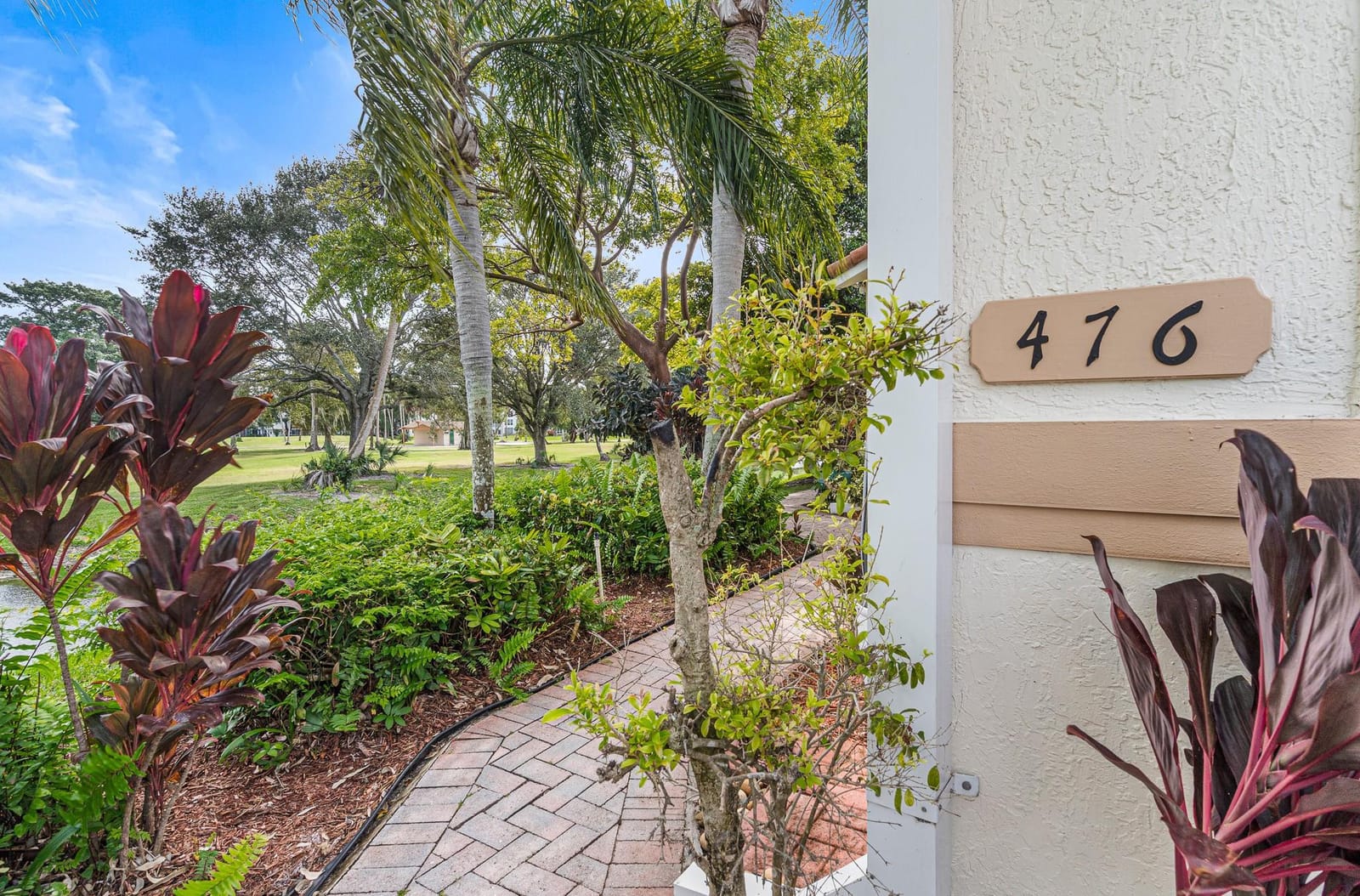 476 W Palm Aire Drive — photo 3