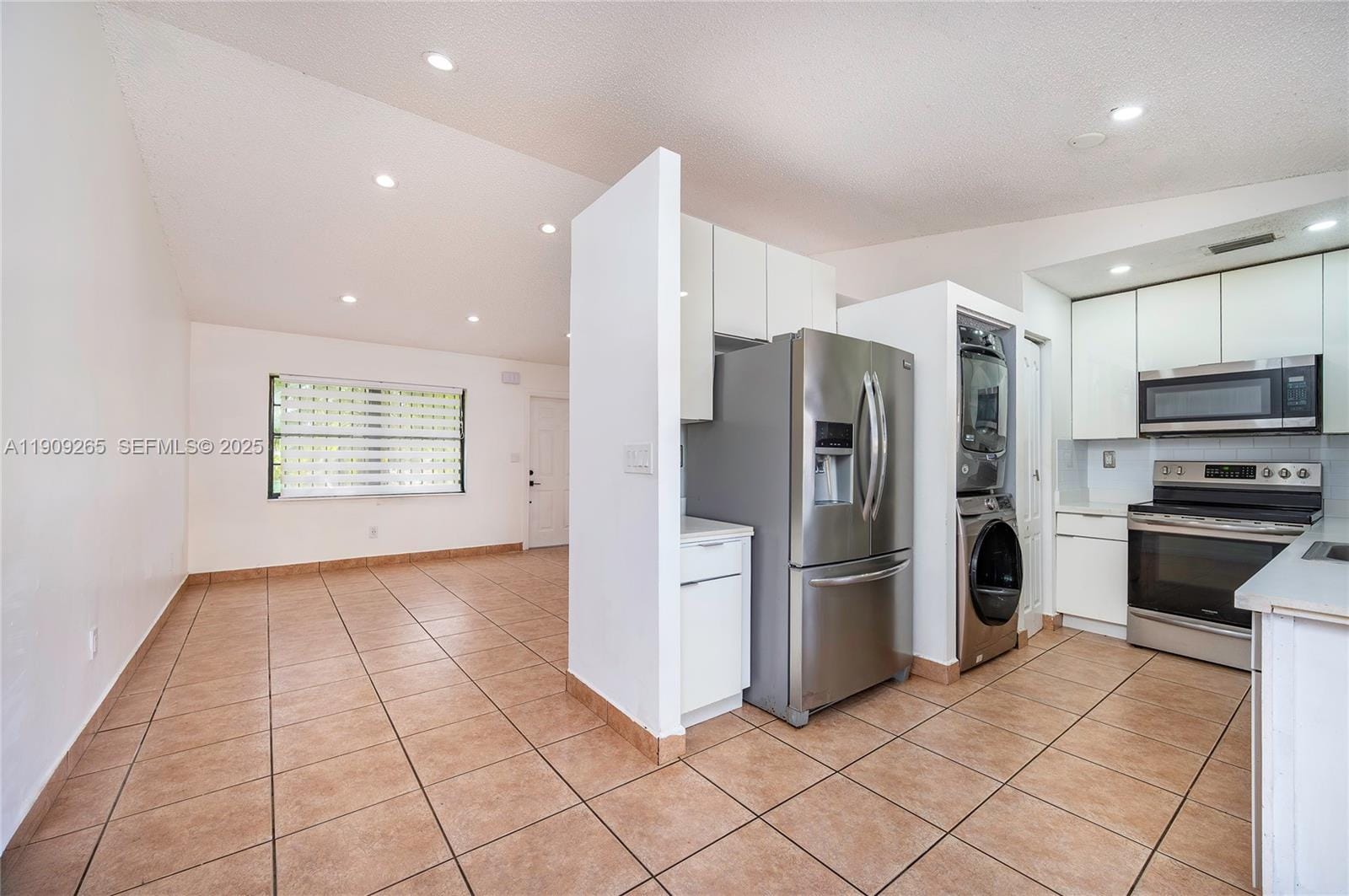 13579 SW 49th Terrace, Miami, FL 33175 photo 2