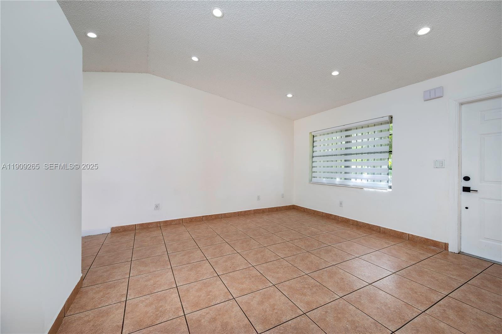 13579 SW 49th Terrace, Miami, FL 33175 photo 4