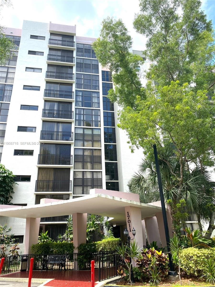17011 N Bay Road 711, Sunny Isles Beach, FL 33160 photo 2