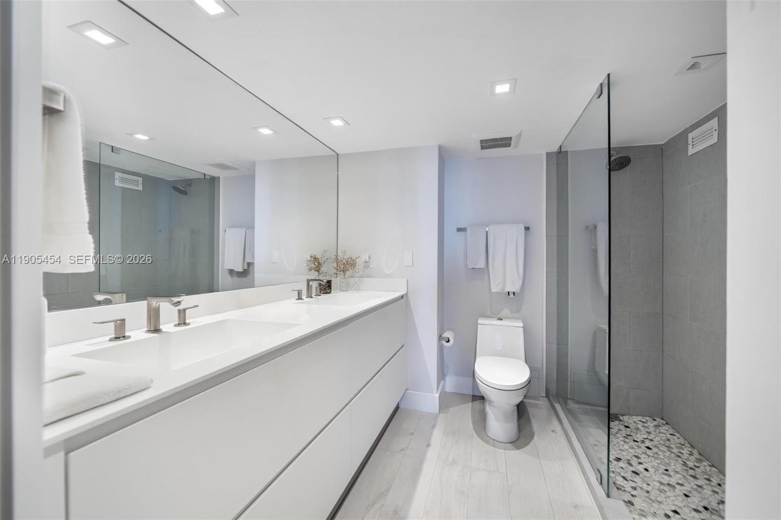 2301 Collins Avenue 1414/1415 — photo 11