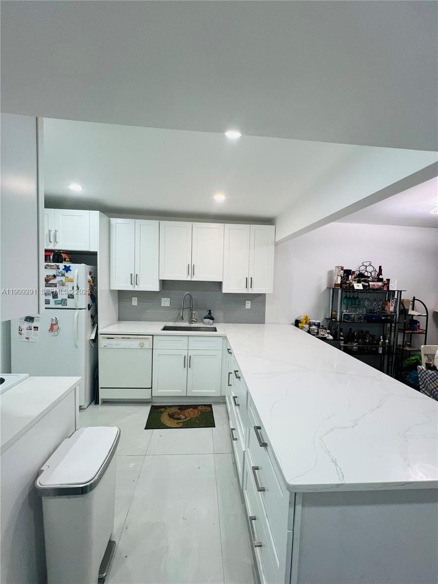 8380 Sands Point Boulevard J109 — photo 2