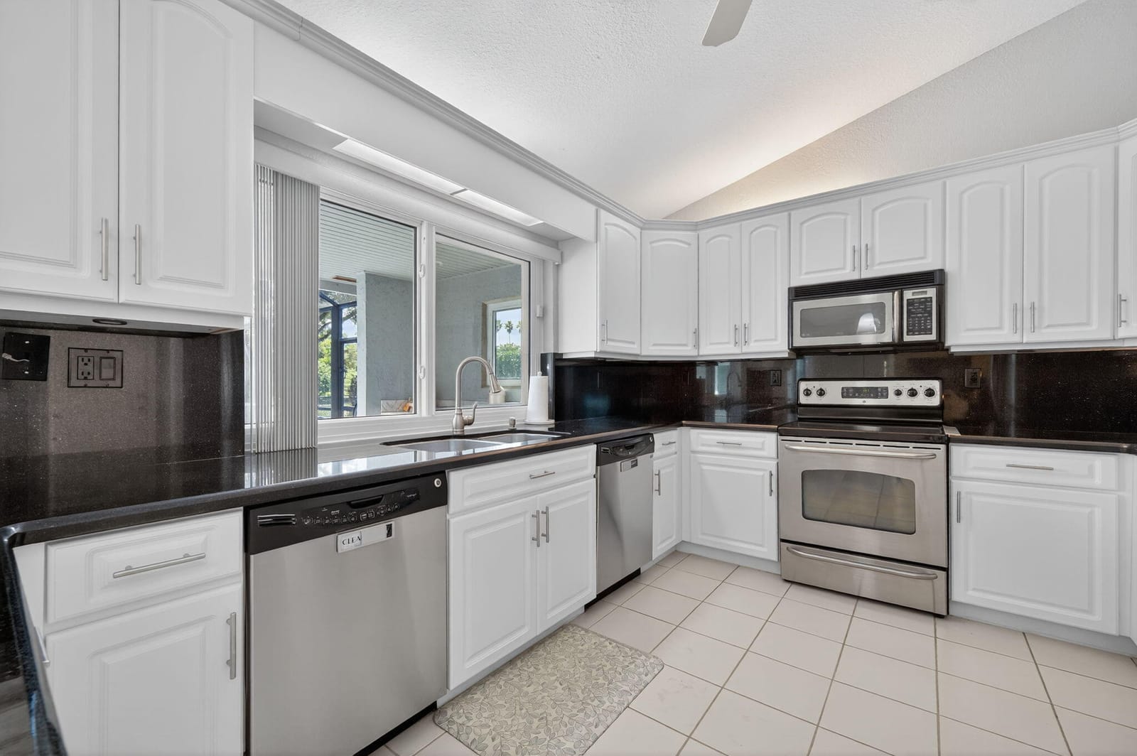 9846 NW 18th Street, Coral Springs, FL 33071 photo 17