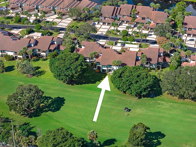 16648 Traders Crossing N 106, sold in Traders Crossing At Jonathans Landing, Jupiter, FL