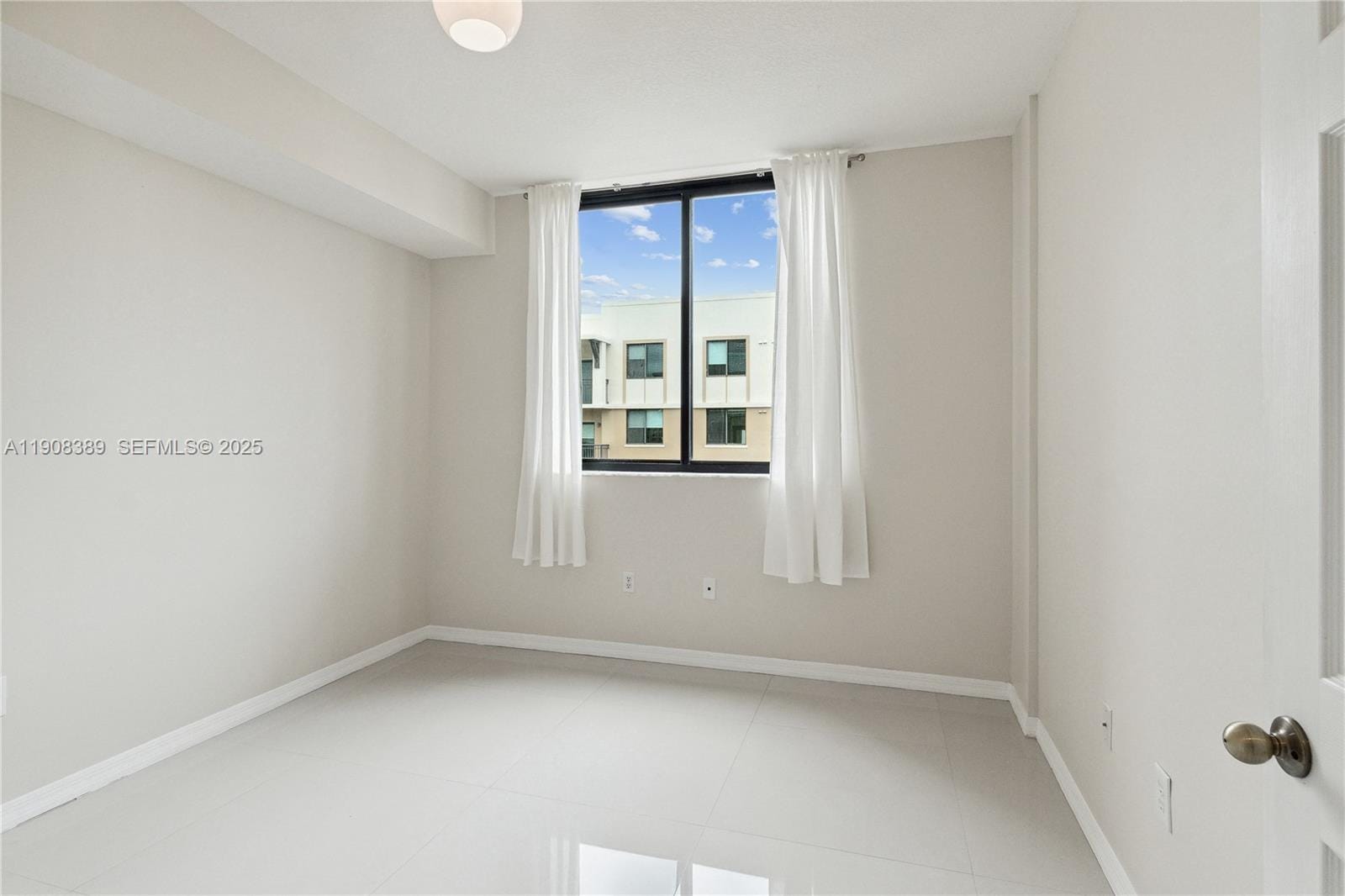 3590 Coral Way 804 — photo 10
