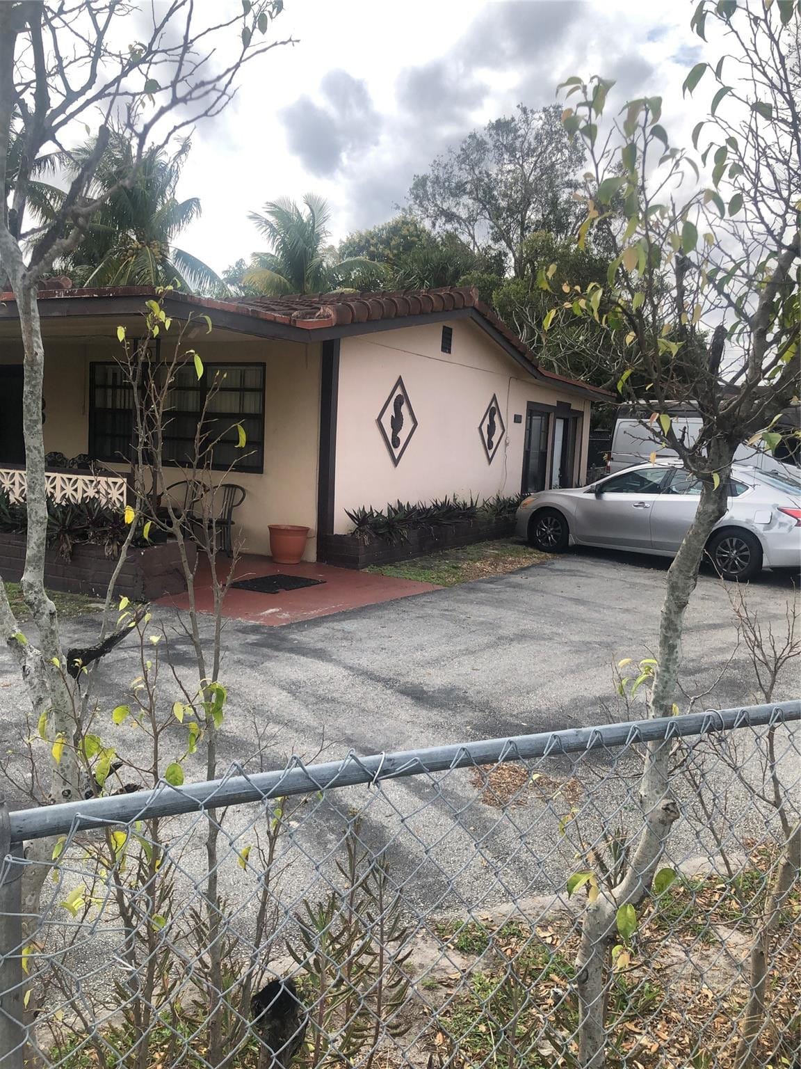 1100 NW 19th Street — photo 2