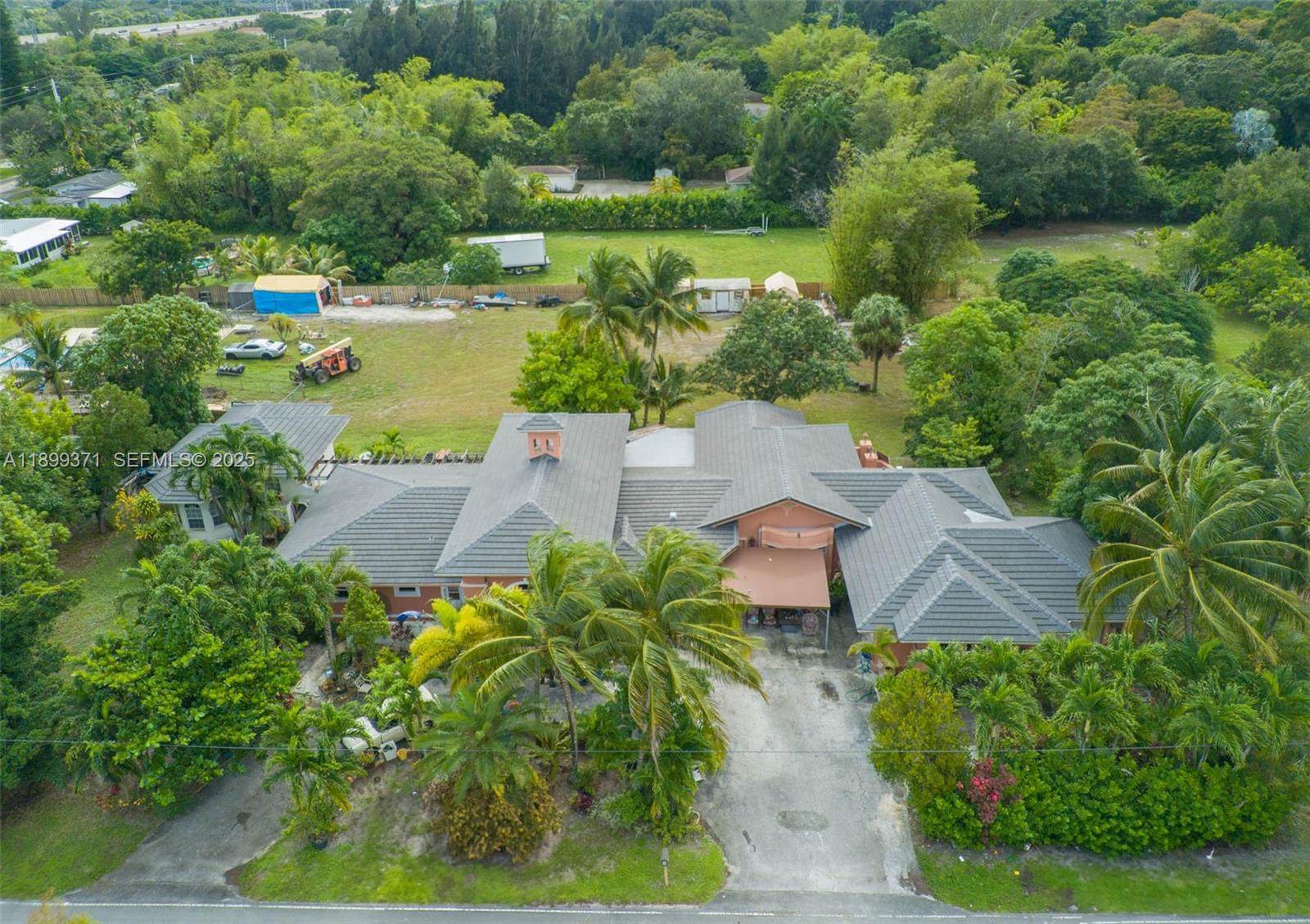 5400 Palm Tree Road, Plantation, FL 33317, Plantation