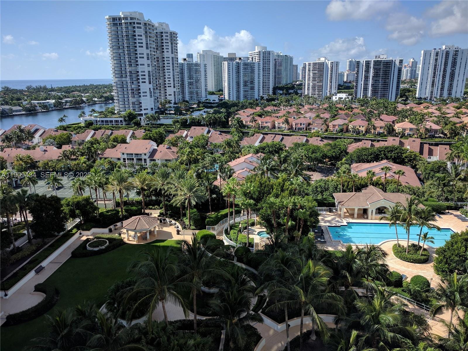 21055 Yacht Club Drive 1602 — photo 4