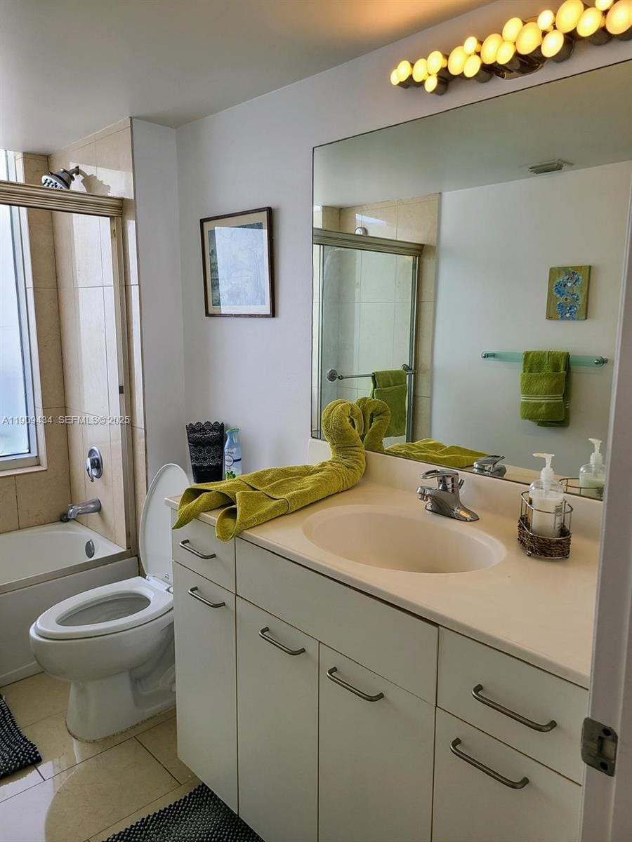21055 Yacht Club Drive 1602 — photo 10
