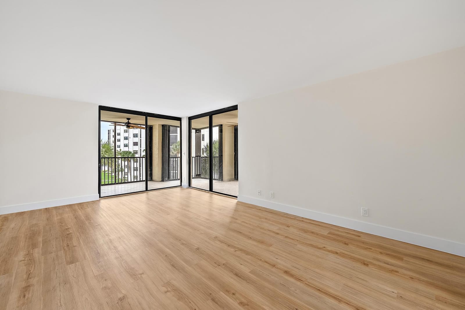 19800 Sandpointe Bay Drive 406, Tequesta, FL 33469 photo 12