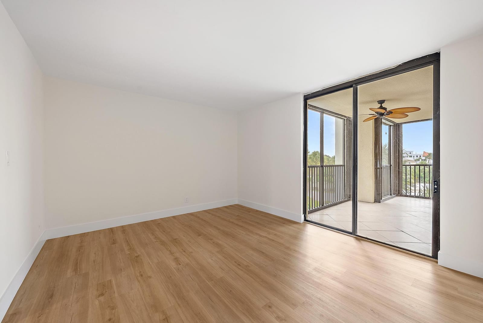 19800 Sandpointe Bay Drive 406, Tequesta, FL 33469 photo 13