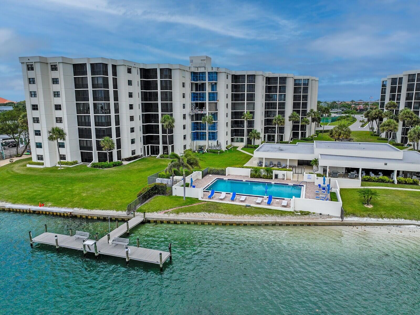 19800 Sandpointe Bay Drive 406, Tequesta, FL 33469 photo 3