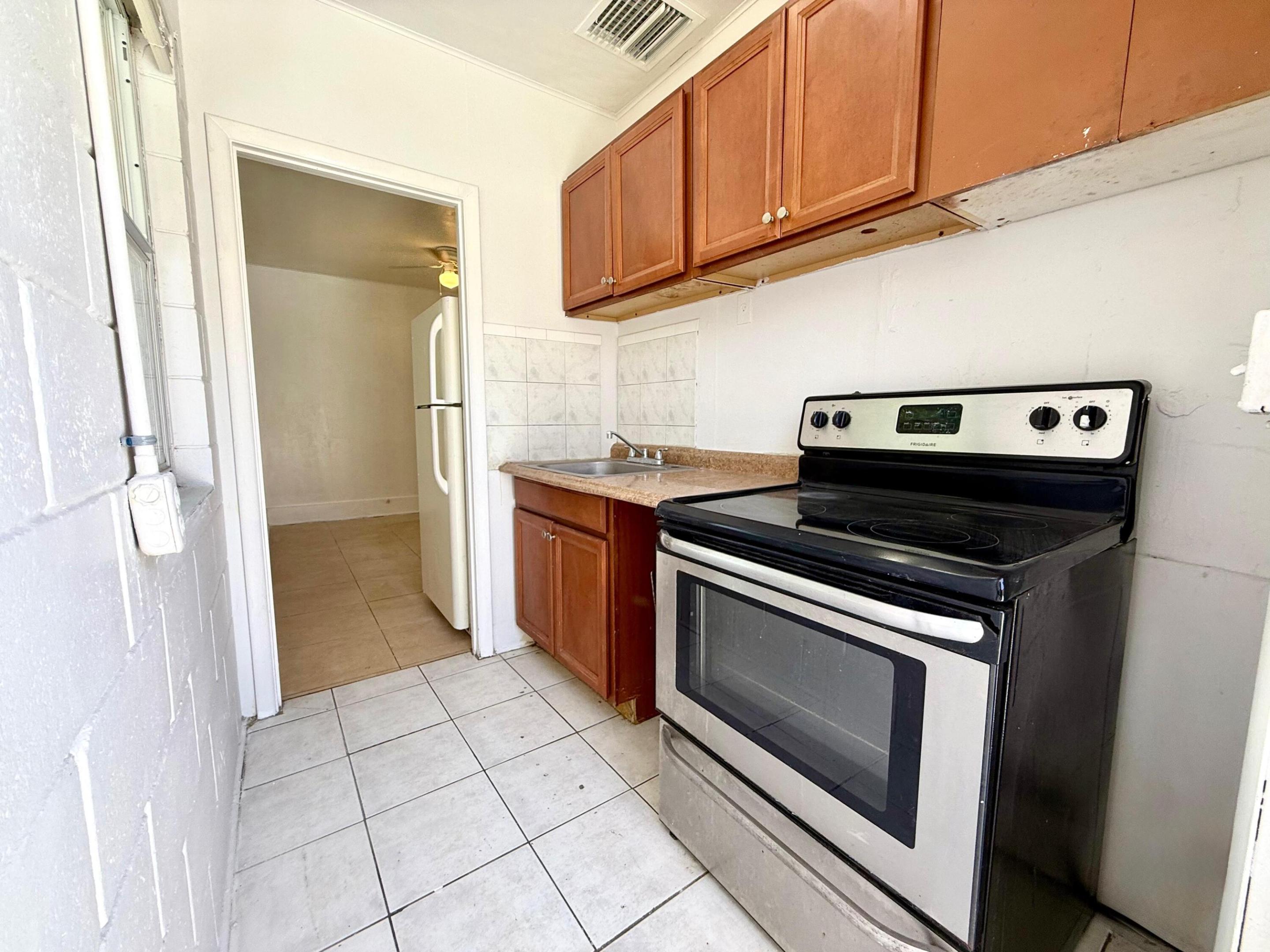 926 33rd Street Back, West Palm Beach, FL 33407, West Palm Beach