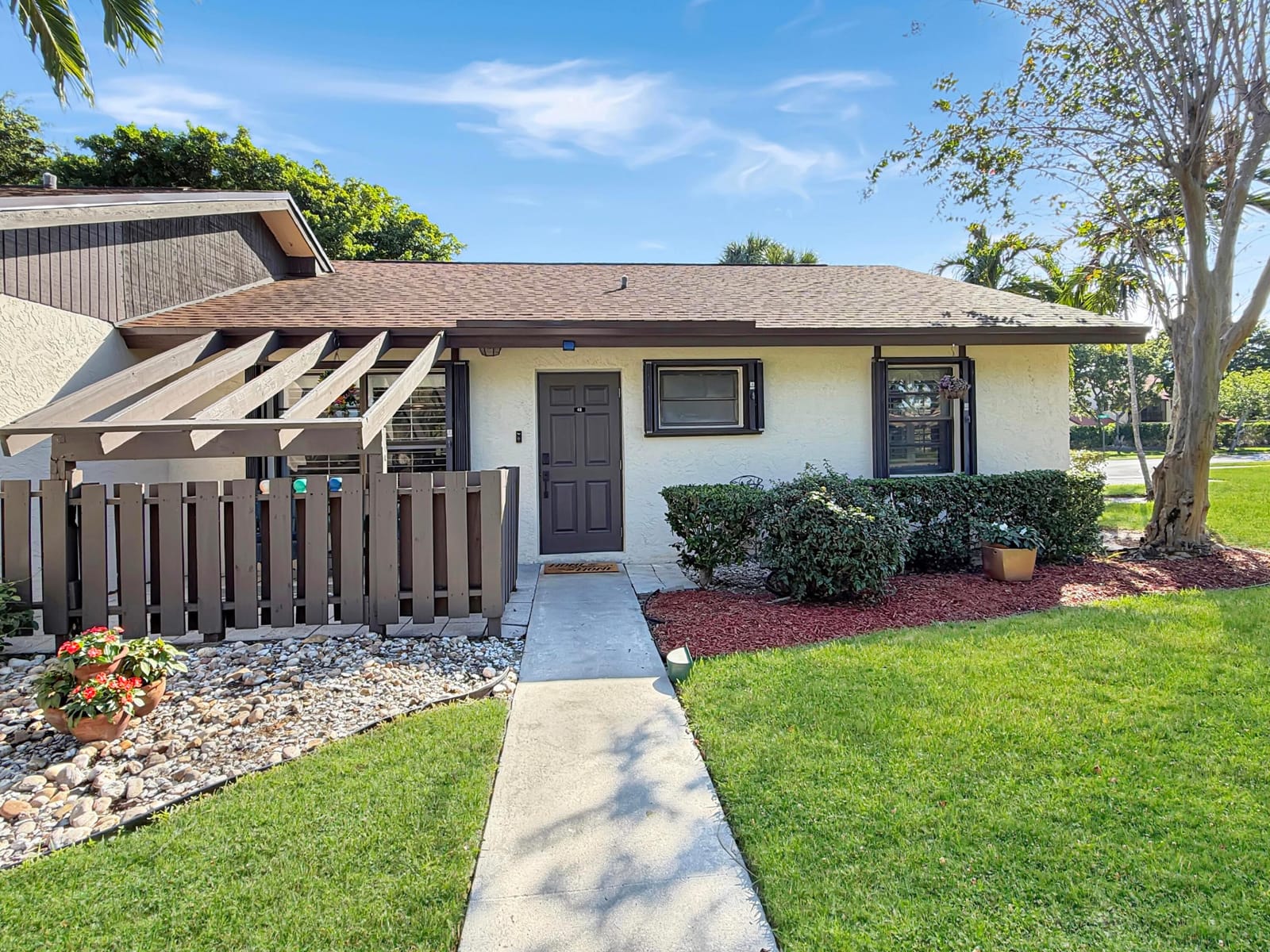 48 Via De Casas Norte, Boynton Beach, FL 33426 photo 1