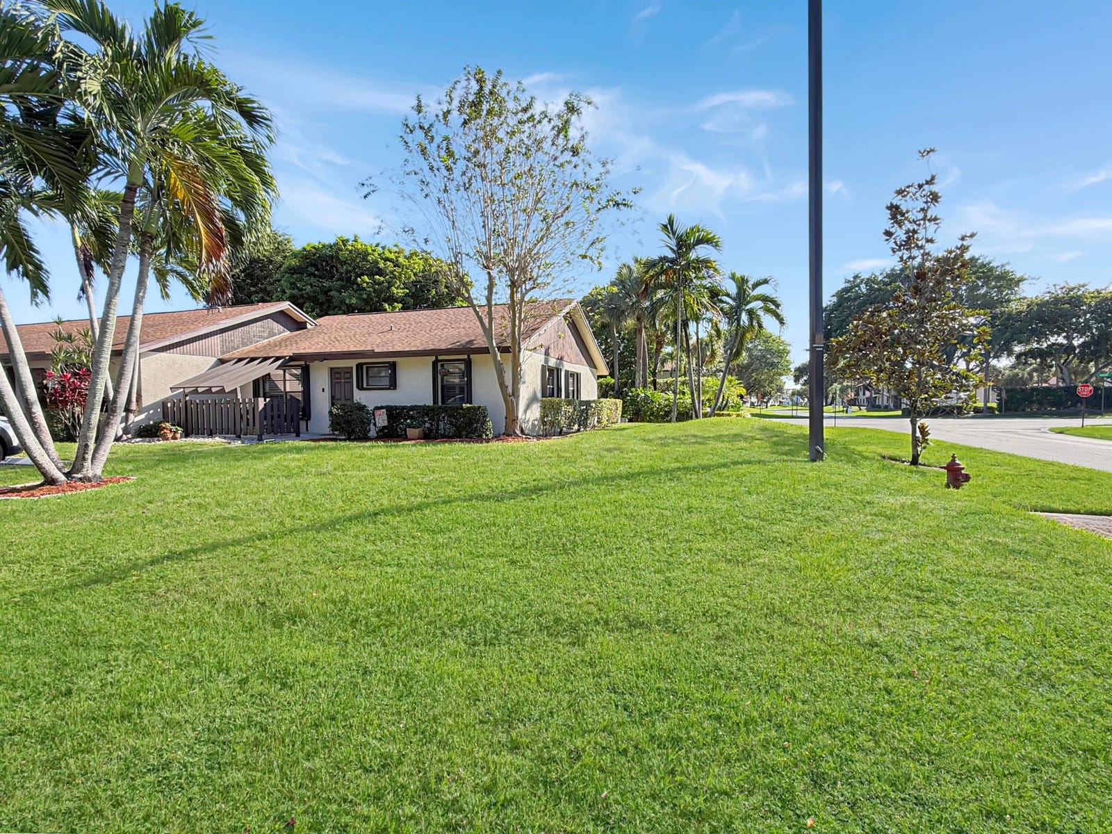 48 Via De Casas Norte, Boynton Beach, FL 33426 photo 3