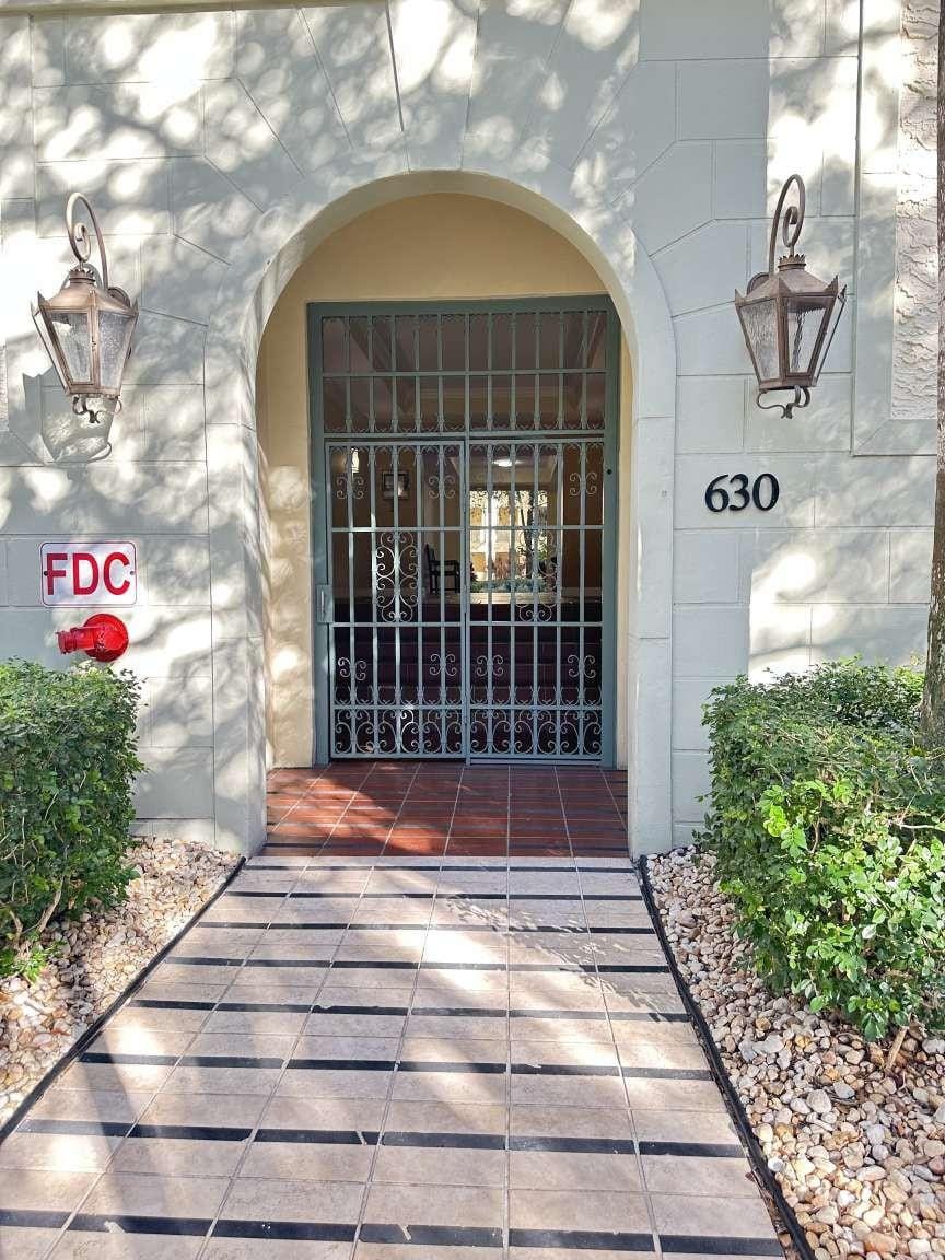 630 S Sapodilla Avenue 215, West Palm Beach, FL 33401 photo 21
