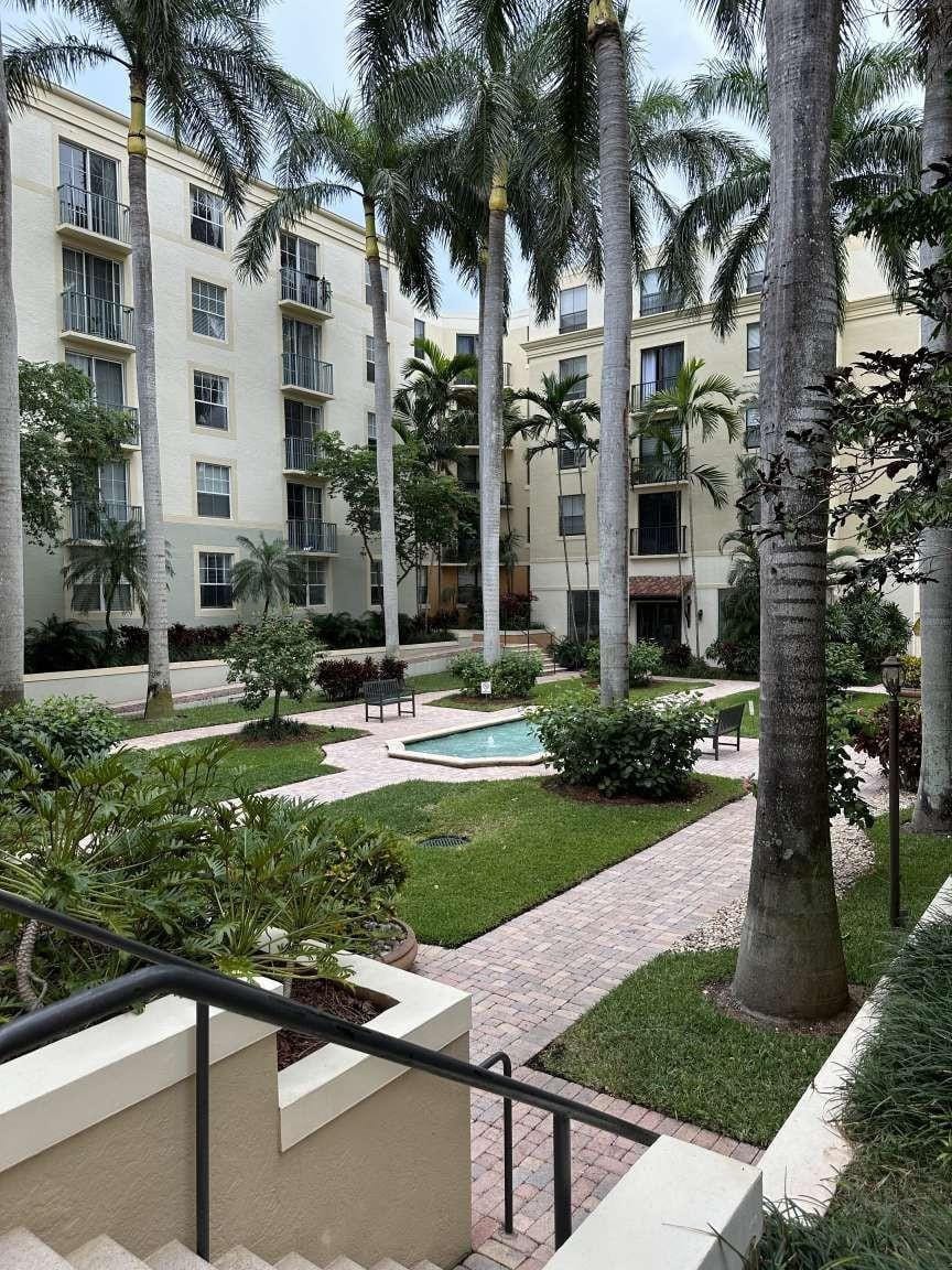630 S Sapodilla Avenue 215, West Palm Beach, FL 33401 photo 24