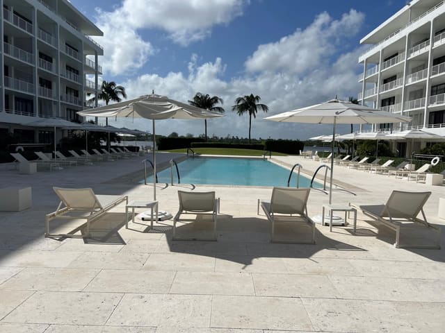 2784 S Ocean Boulevard 404n, sold in Cove Condo, Palm Beach, FL