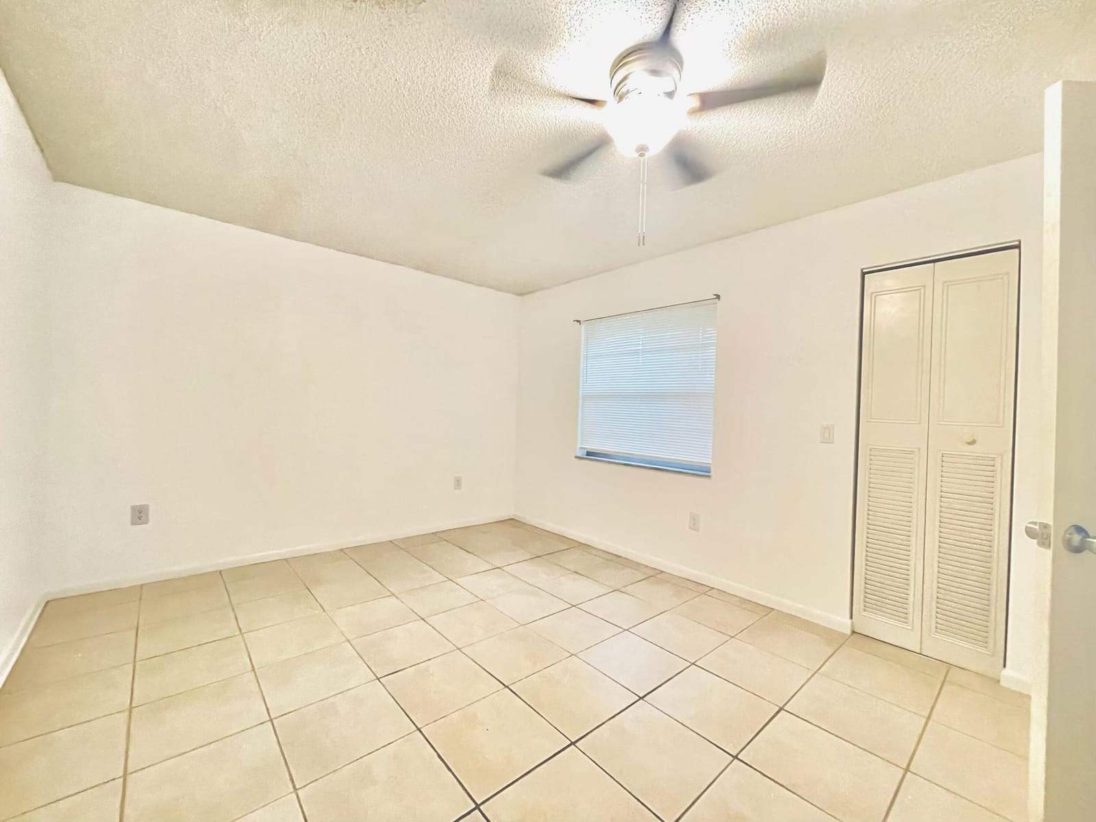 2302 Sunrise Boulevard 202 — photo 8