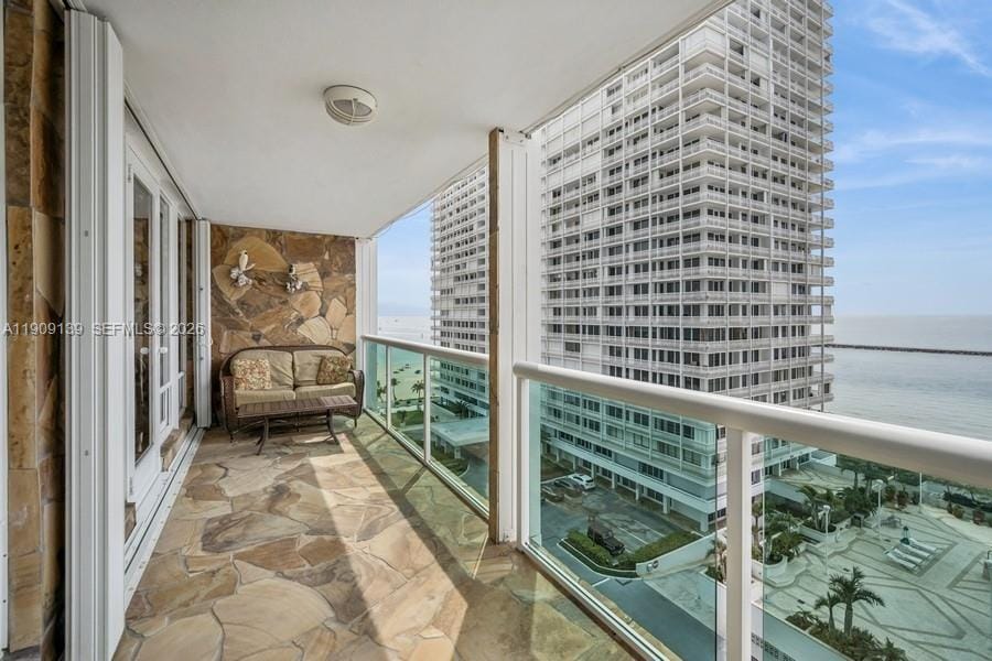 2100 S Ocean Lane 808 — photo 2