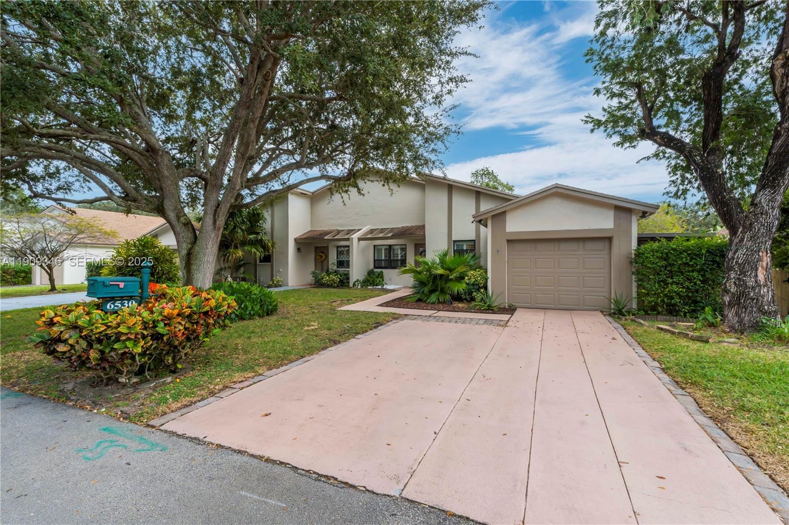 6530 NW 4th Street, Plantation, FL 33317