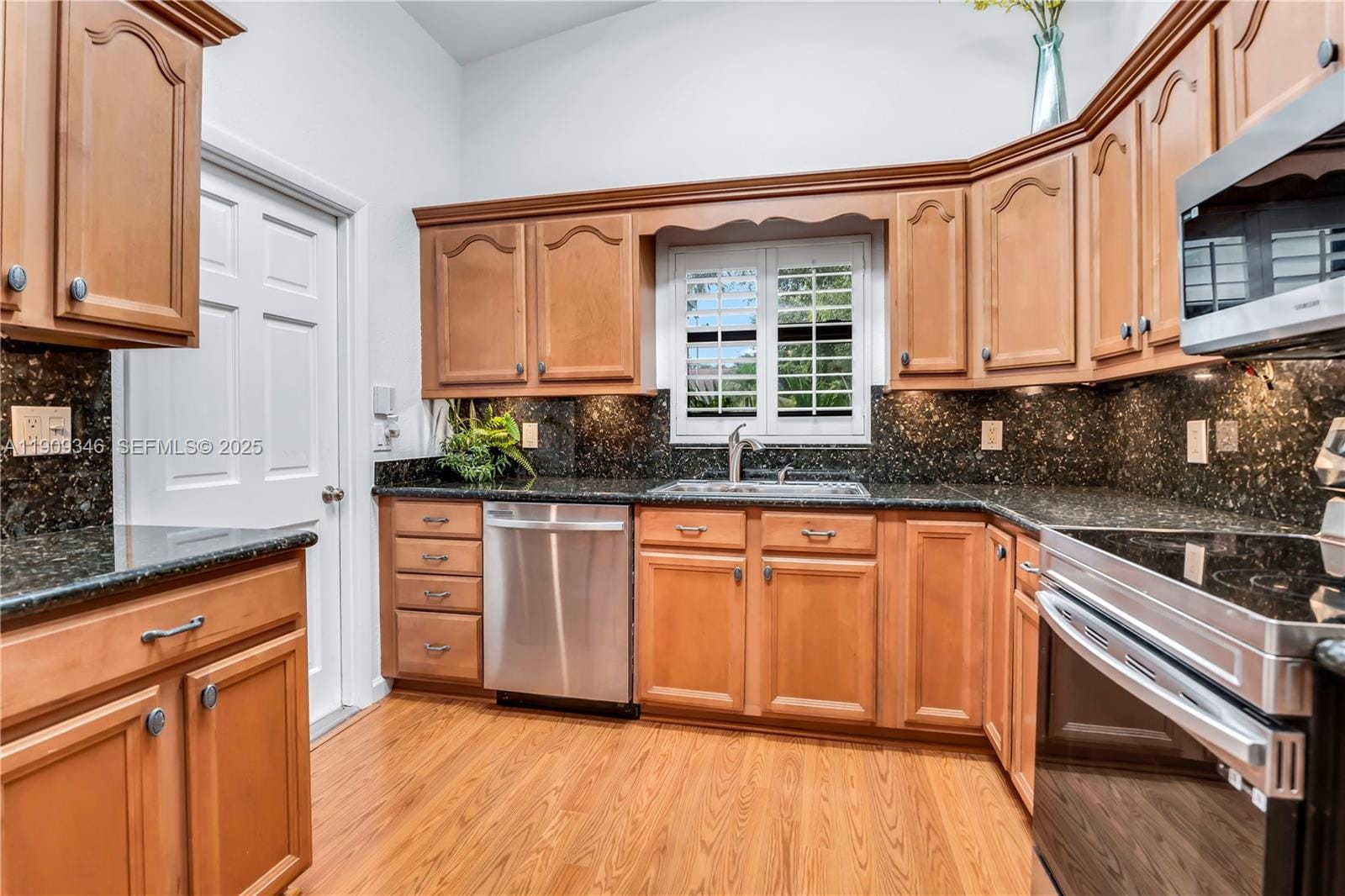 6530 NW 4th Street, Plantation, FL 33317 photo 4